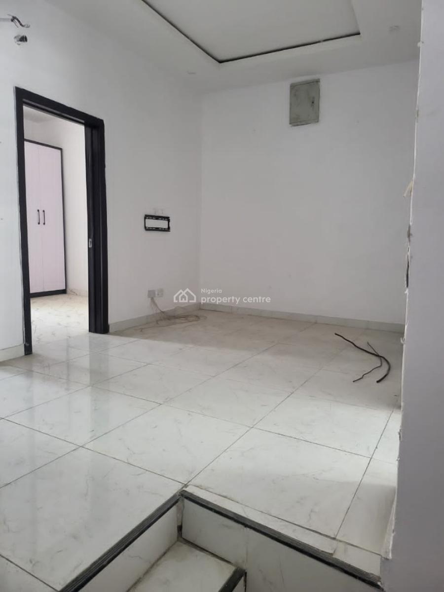 a Well Maintained 4 Bedroom Terrace Duplex of 2 Floors, Thomas Estate, Ajah, Lagos, Terraced Duplex for Sale