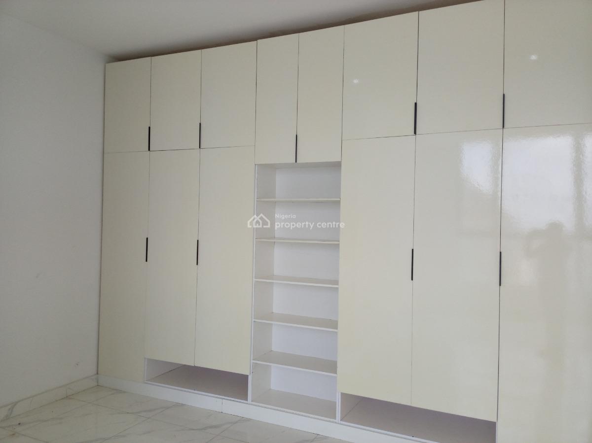 Stunning 2 Bedroom Apartment with Amazing Location, Agungi, Lekki, Lagos, Flat / Apartment for Sale