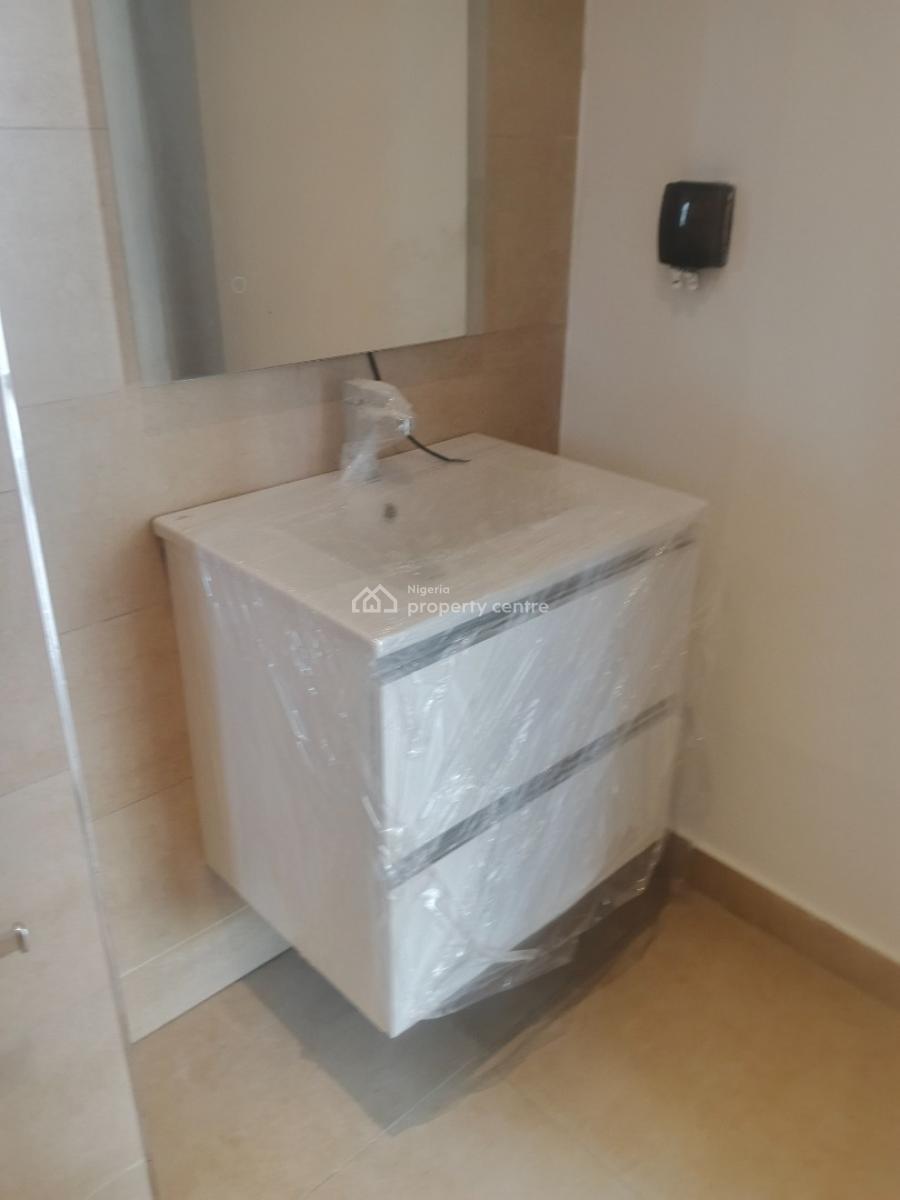 Luxury 3 Bedroom Apartment, Off Freedom Way Lekki Phase 1, Lekki Phase 1, Lekki, Lagos, Block of Flats for Sale