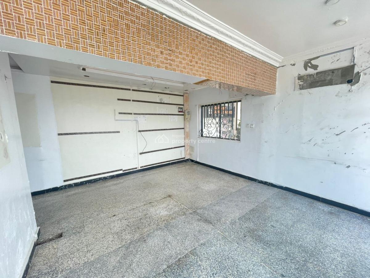 Commercial Shop Space, Lekki Phase 1, Lekki, Lagos, Shop for Rent