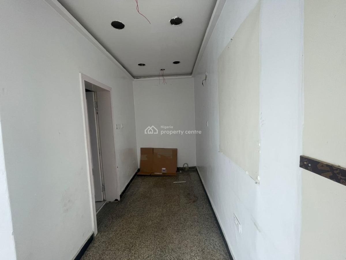 Commercial Shop Space, Lekki Phase 1, Lekki, Lagos, Shop for Rent