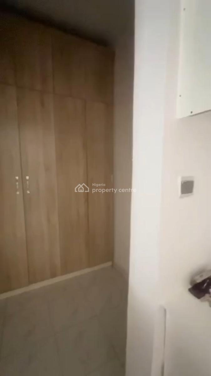 Massive Partly Furnished Serviced Selfcon, Ikota Gra Lekki Phase One, Lekki, Lagos, Self Contain (single Rooms) for Rent