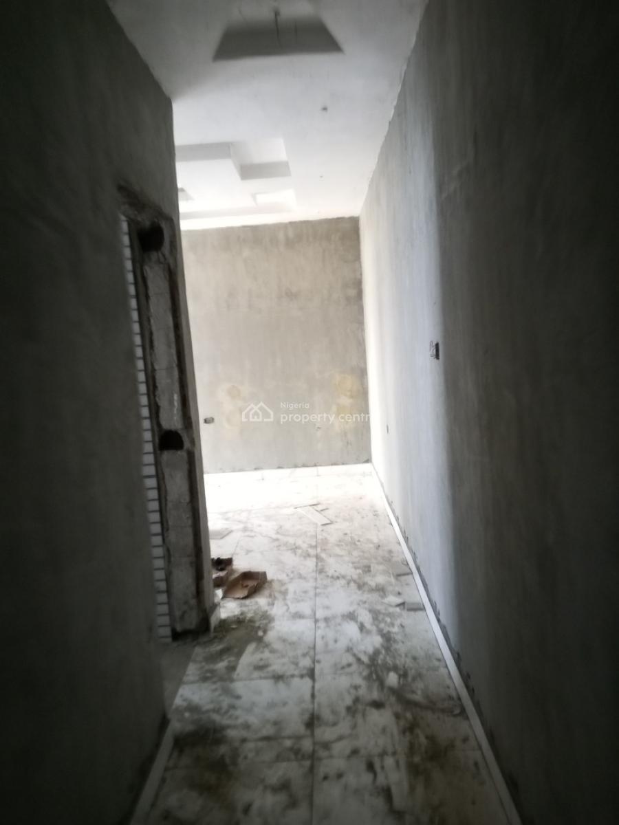 Newly Built 2 Bedroom, Bucknor Isheri Bridge., Isolo, Lagos, Flat / Apartment for Rent