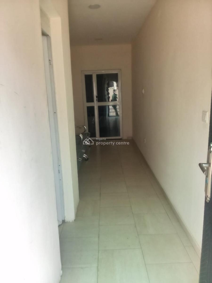 285sqm Office Space;  2 Wings First Floor Duplex, Lekki Phase 1, Lekki, Lagos, Office Space for Rent