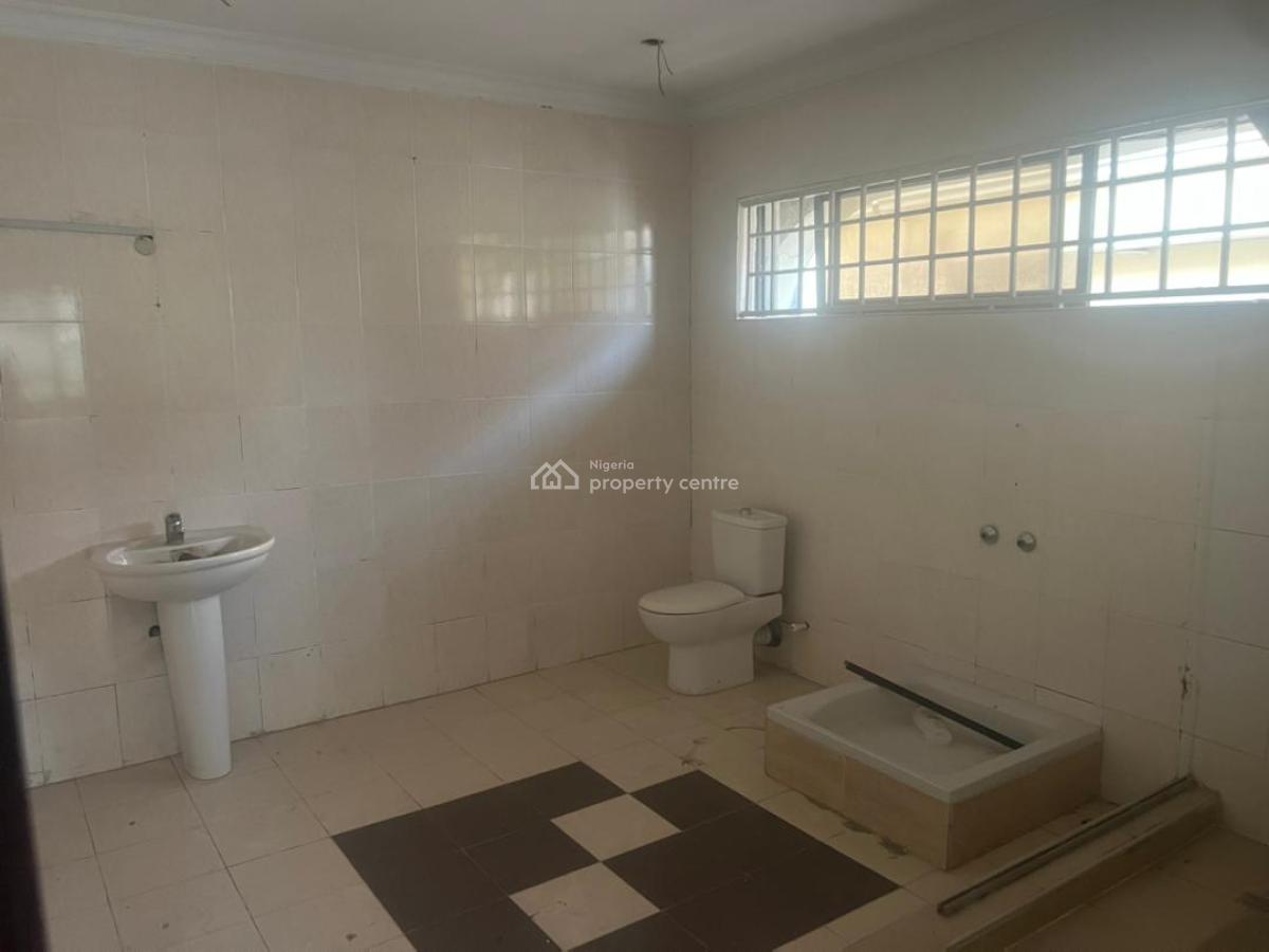 Self Compound 4 Bedroom Semi-detached House with 2 Rooms Bq, Lekki Phase 1, Lekki, Lagos, Semi-detached Duplex for Rent