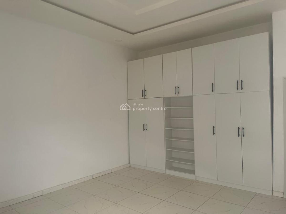 Stunning Spacious 4 Bedroom Terrace Duplex in a Secure Estate, Orchid, Lekki, Lagos, Terraced Duplex for Sale