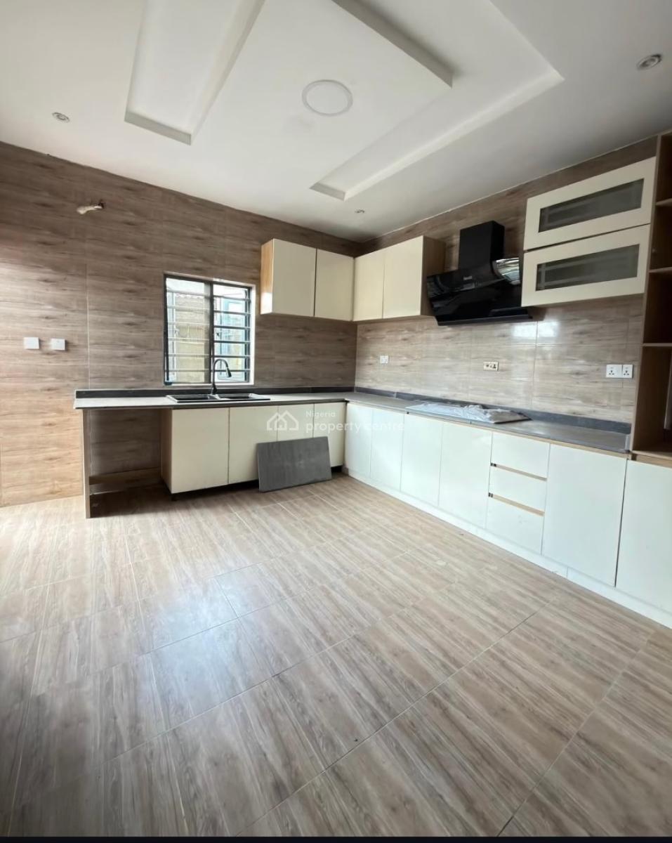 4 Bedroom Spacious House with a Bq, Anthony, Maryland, Lagos, Terraced Duplex for Sale