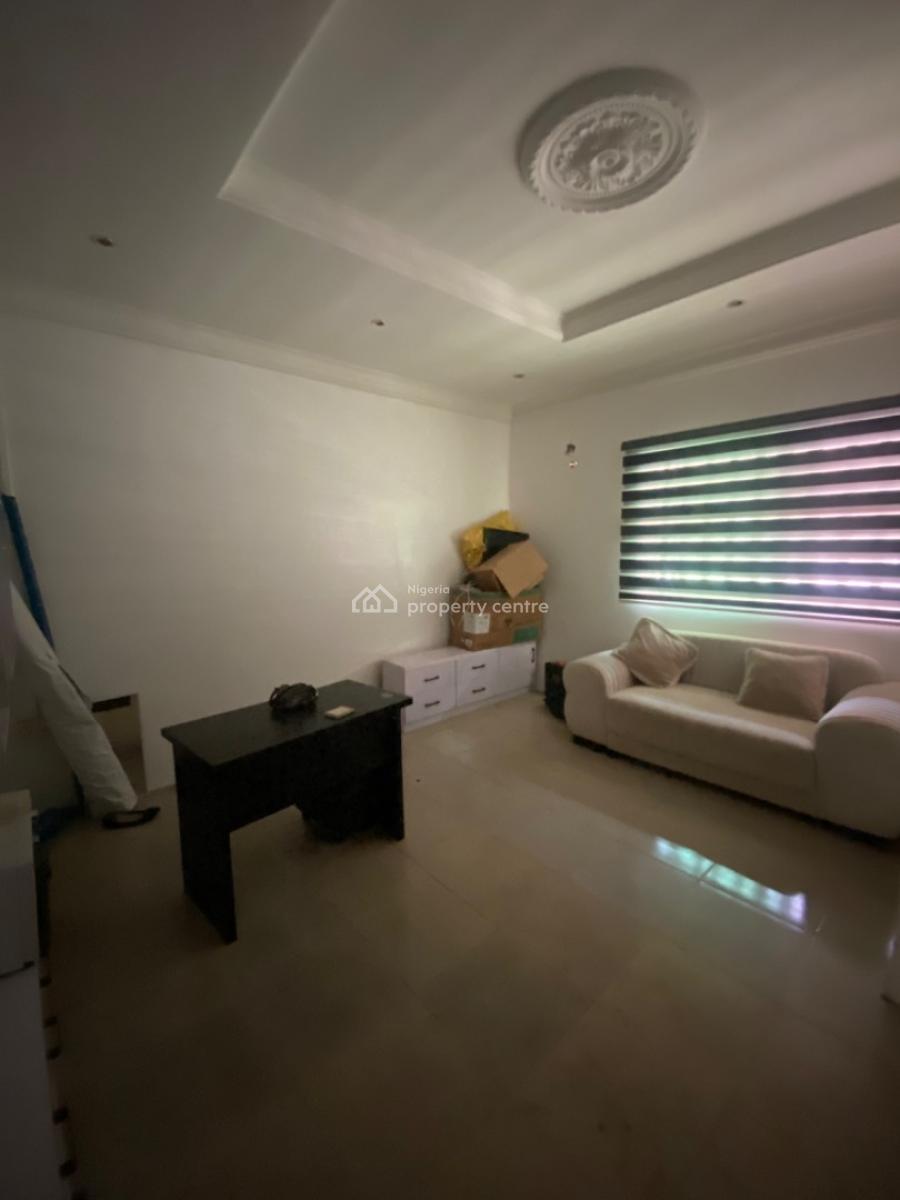 One Rooms and Parlour for Shop and Office Space Facing The Major Road, Jabi, Abuja, Shop for Rent