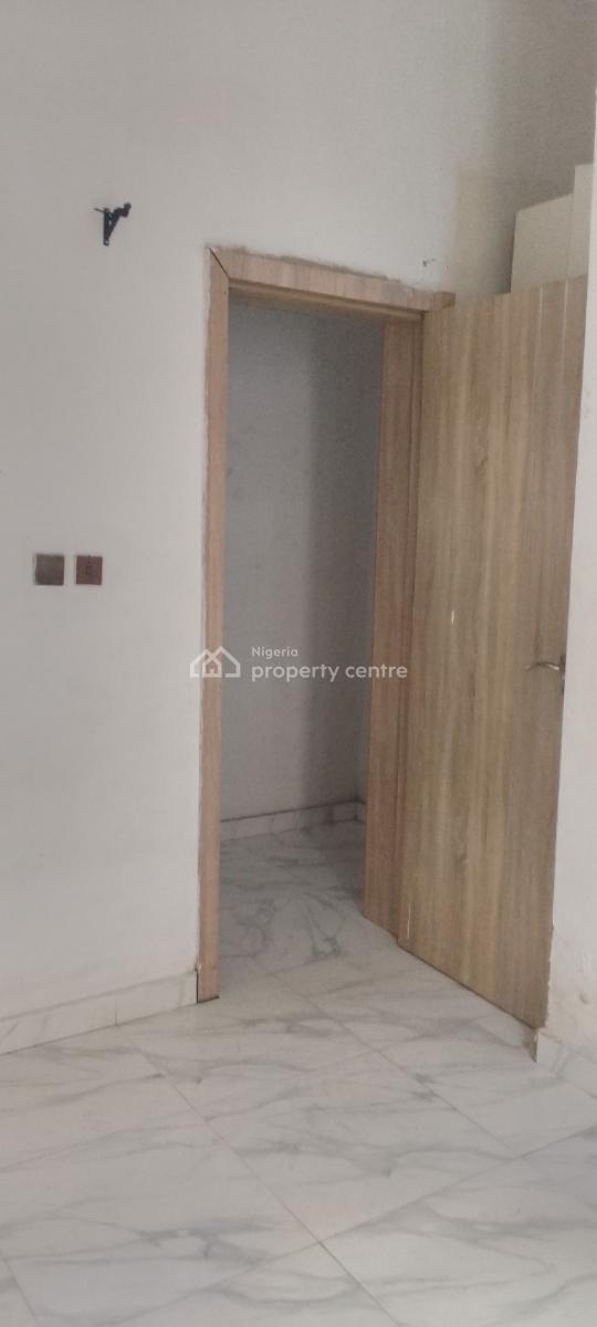 a Spacious Room Upstairs, Chevron Alternative Route, Tulip Heaven Estate,, Lekki, Lagos, Self Contain (single Rooms) for Rent