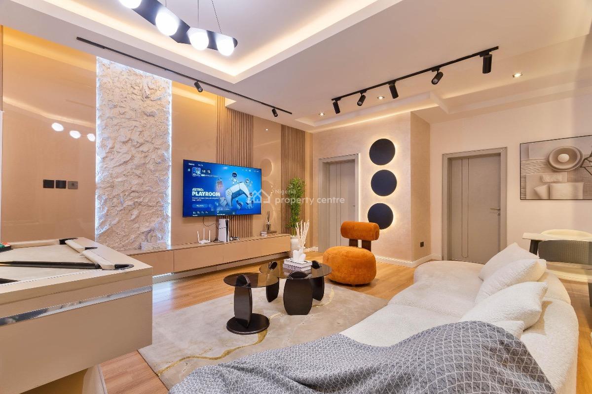 Beautiful Luxury 3bedroom Apartment with Ps5, Snooker ,24/7 Light, Lekki Phase 1, Lekki, Lagos, Flat / Apartment Short Let
