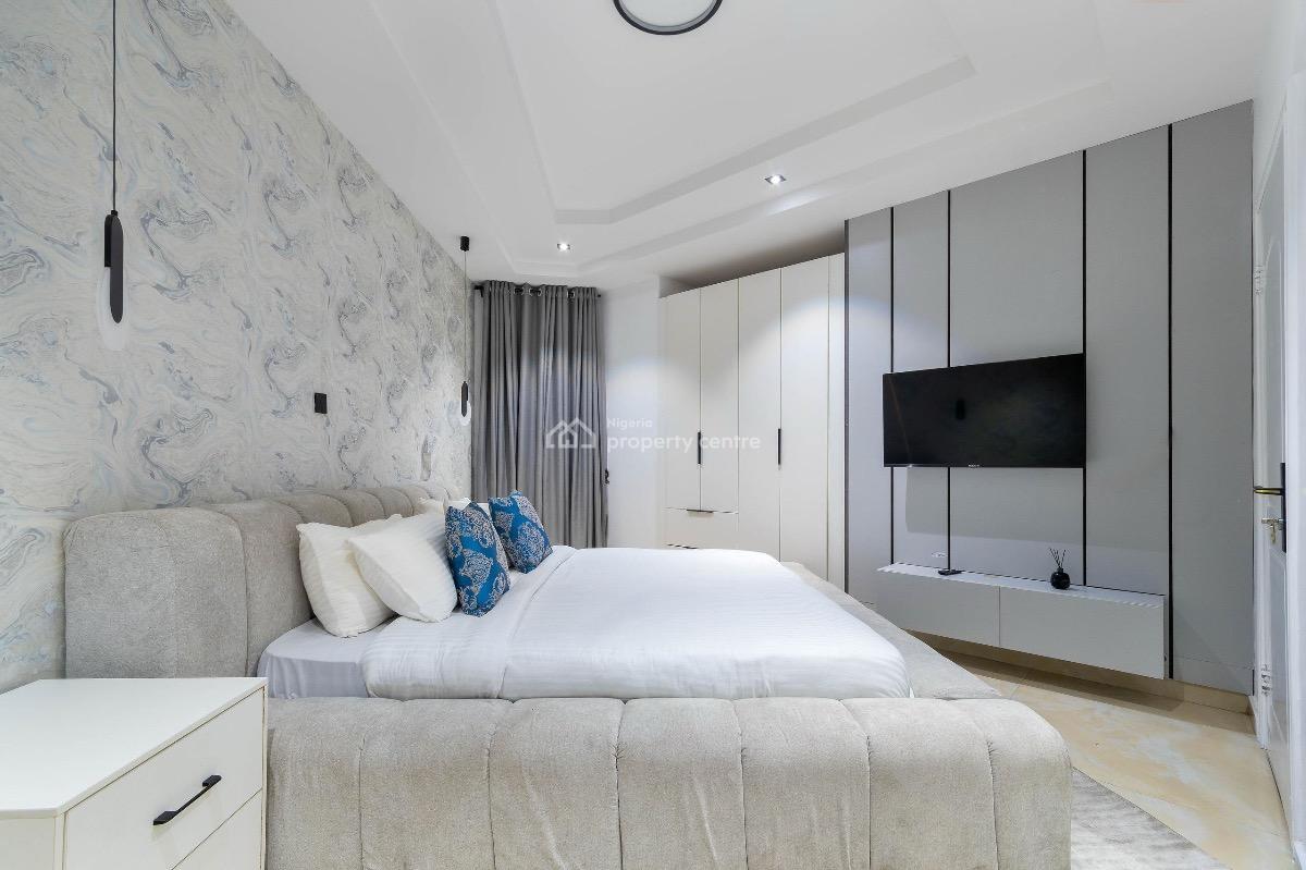 Beautiful Luxury 3bedroom Apartment with Ps5, Snooker ,24/7 Light, Lekki Phase 1, Lekki, Lagos, Flat / Apartment Short Let