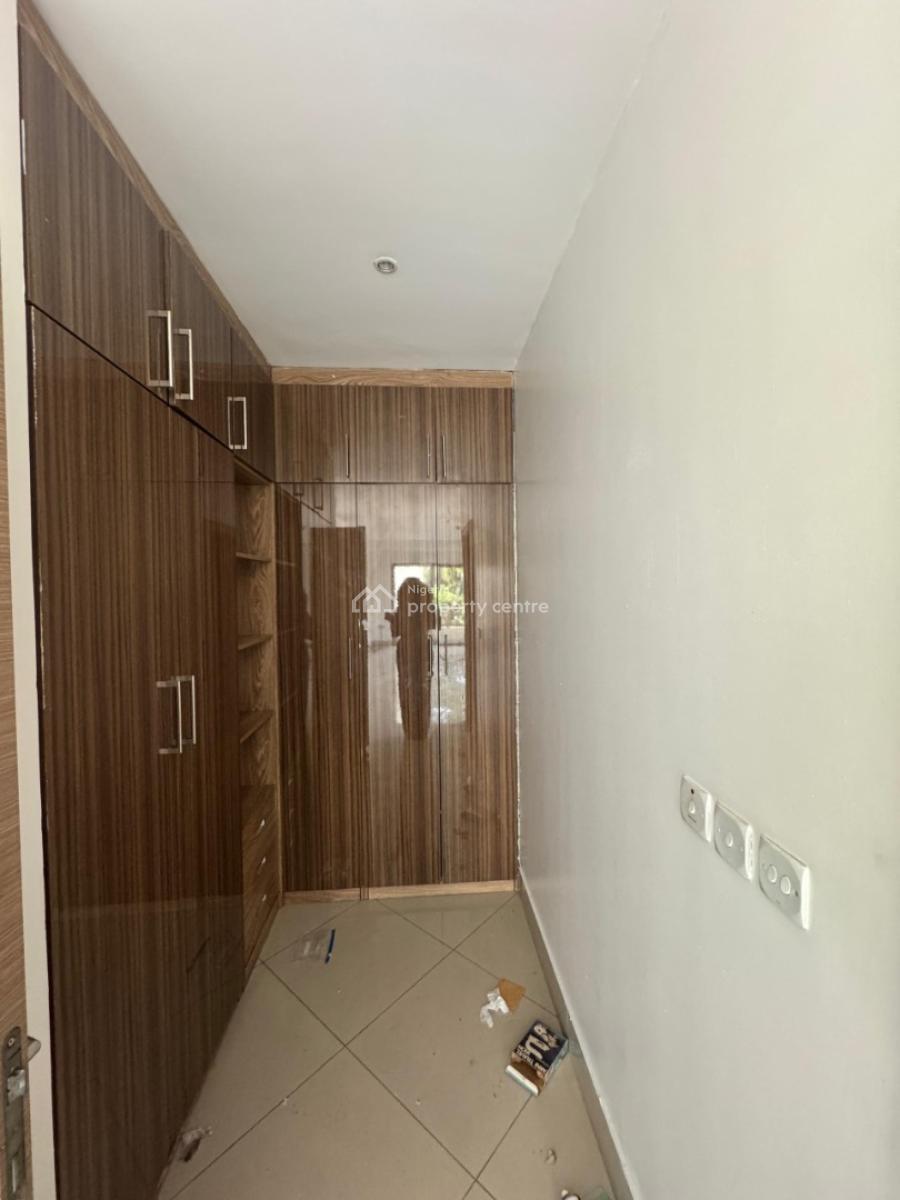 Well Finished 3-bedroom Apartment with a Bq, Victoria Island (vi), Lagos, Flat / Apartment for Rent