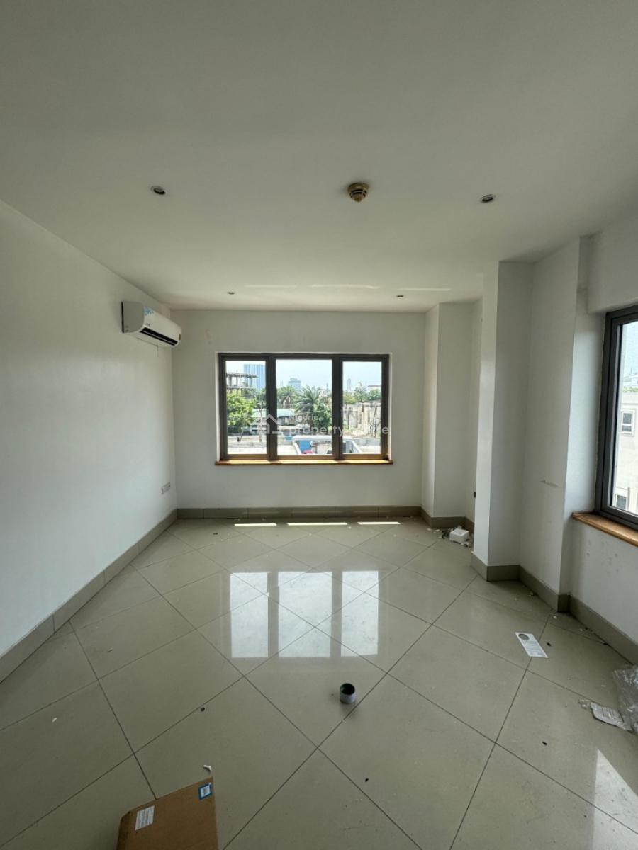 Well Finished 3-bedroom Apartment with a Bq, Victoria Island (vi), Lagos, Flat / Apartment for Rent