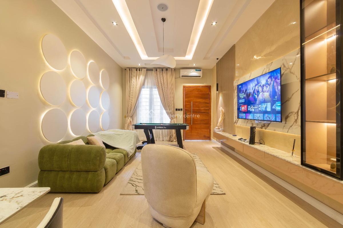 Beautiful 2 Bedroom Apartment-24/7 Power- Back Up Gen, Games, Security, Ikate, Lekki, Lagos, Flat / Apartment Short Let