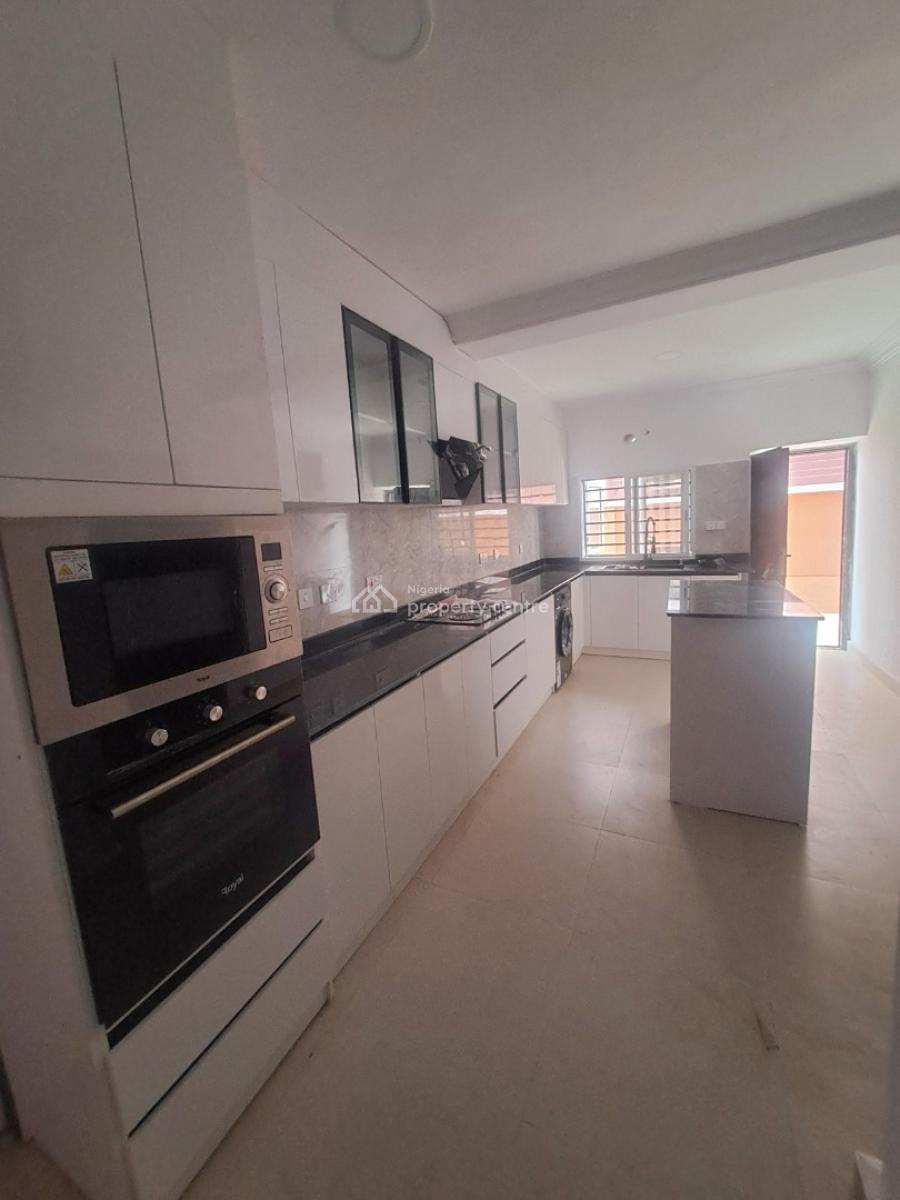 Well Built 5 Bedroom Semi Detach with Bq for Commercial Use, Lekki Phase 1, Lekki, Lagos, Office Space for Rent