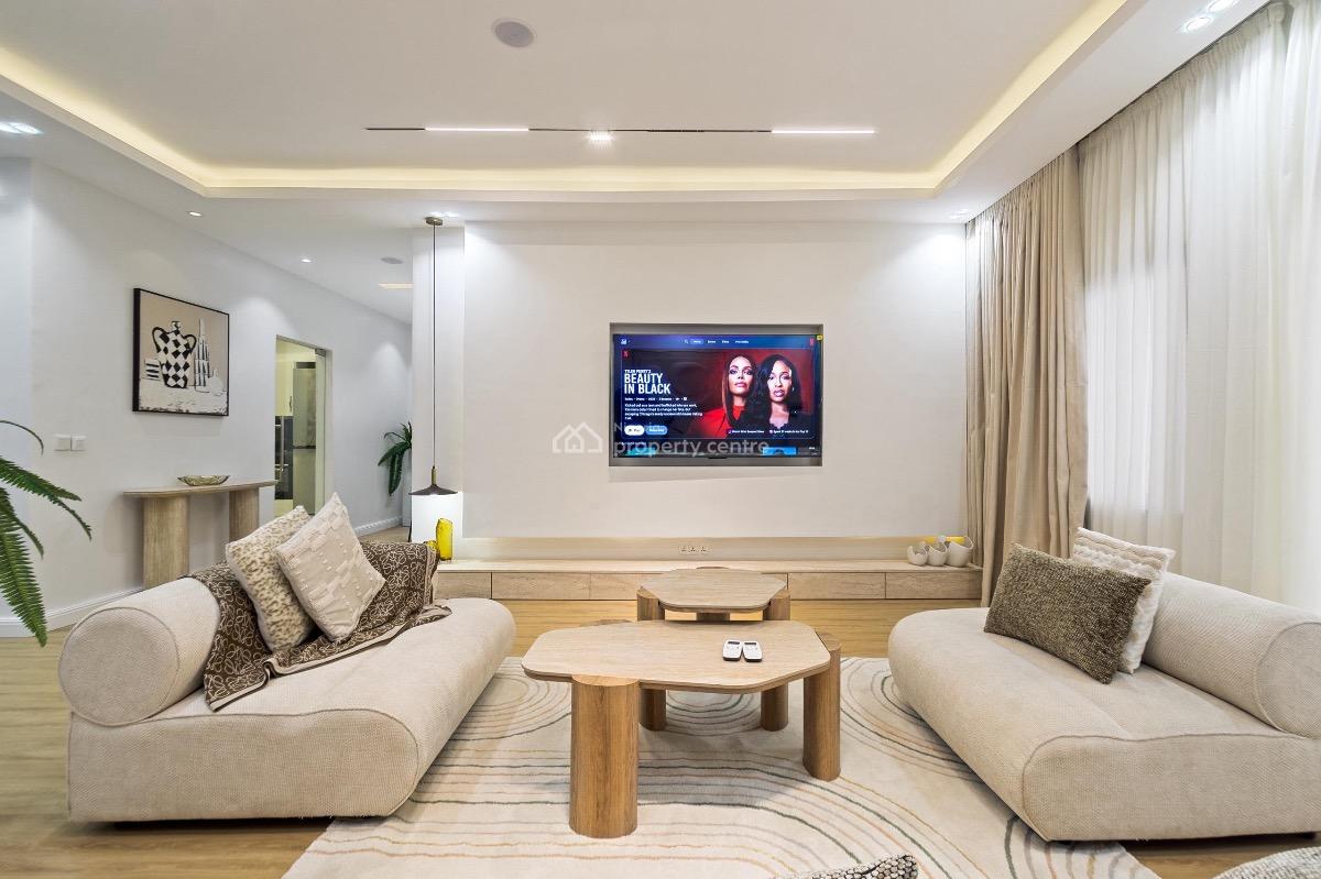 New Listing -  Cozy and Beautifully Furnished 3-bedroom Apartment, Banana Island Road, Banana Island, Ikoyi, Lagos, Flat / Apartment Short Let