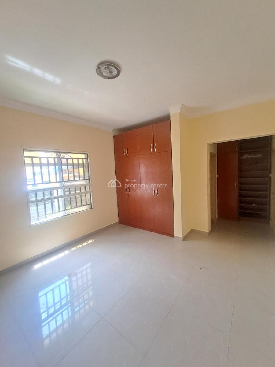 Well Built 3 Bedroom Apartment with Bq in a Gated Estate, Chevron Drive, Lekki, Lagos, Flat / Apartment for Rent
