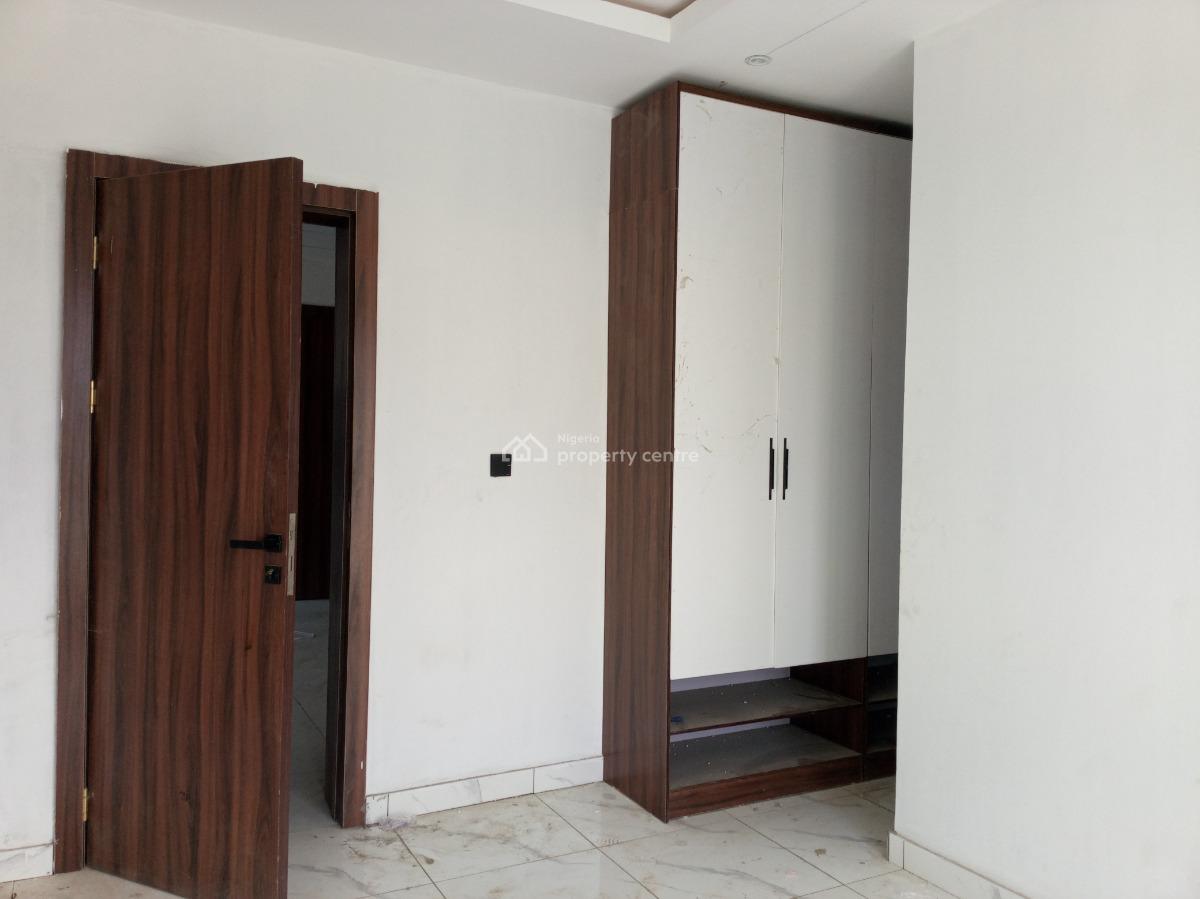 Styled 2 Bedroom Apartment with Neat Space, Agungi, Agungi, Lekki, Lagos, Flat / Apartment for Sale
