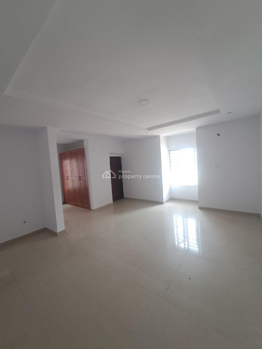 Well Built 5 Bedroom Semi Detached with Bq for Commercial Use, Lekki Phase 1, Lekki, Lagos, Office Space for Rent