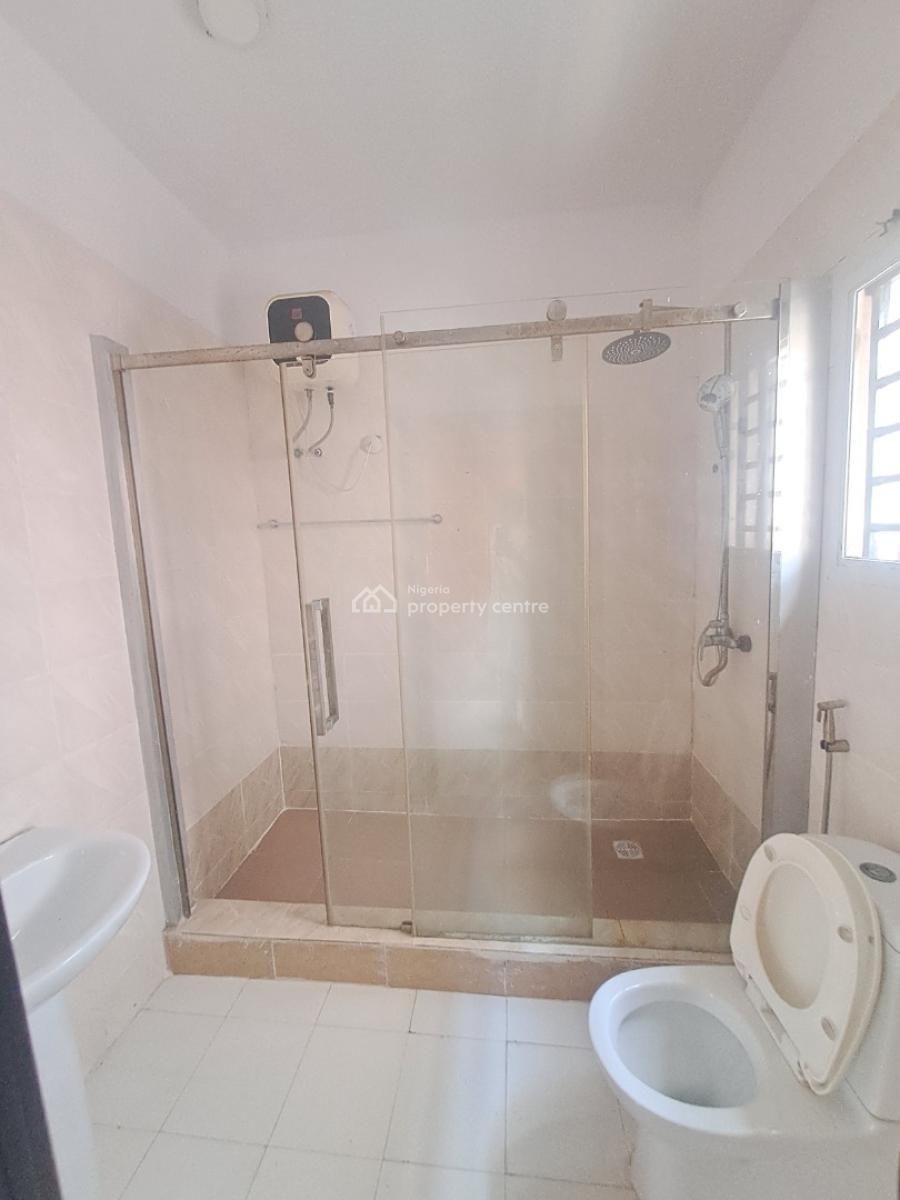 Well Built 5 Bedroom Semi Detached with Bq for Commercial Use, Lekki Phase 1, Lekki, Lagos, Office Space for Rent