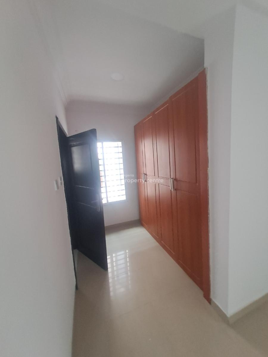 Well Built 5 Bedroom Semi Detached with Bq for Commercial Use, Lekki Phase 1, Lekki, Lagos, Office Space for Rent