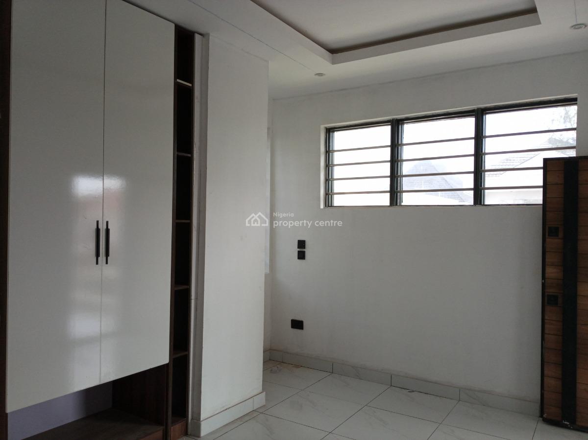 Luxury 1 Bedroom Apartment with Spacious Parking Space, Agungi, Lekki, Lagos, Flat / Apartment for Sale