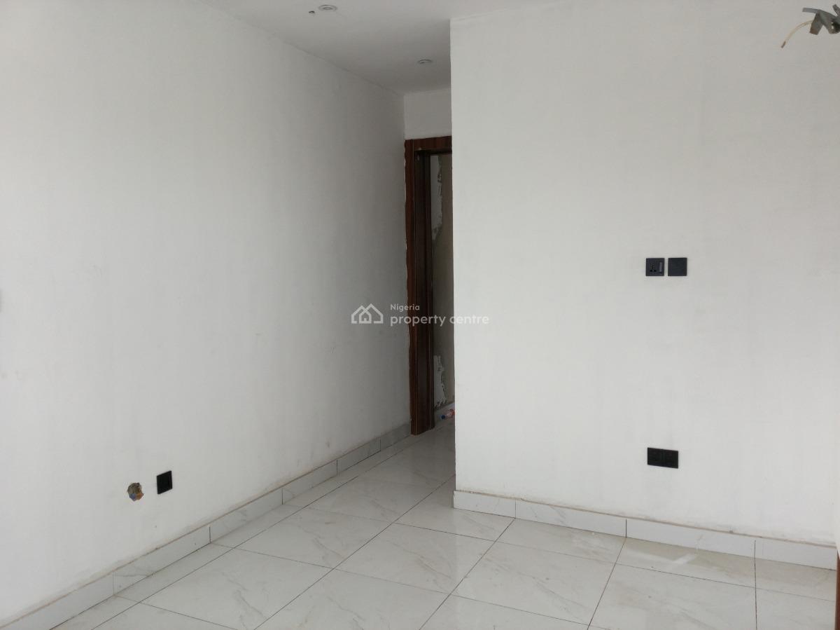 Luxury 1 Bedroom Apartment with Spacious Parking Space, Agungi, Lekki, Lagos, Flat / Apartment for Sale
