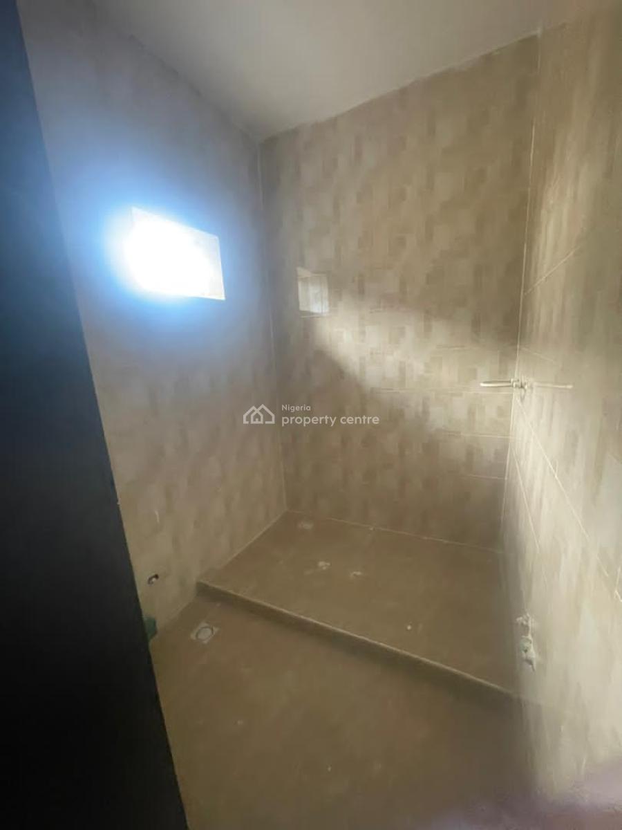 Lovely & Spacious 3 Bedroom Flat, Omole Phase 2, Ikeja, Lagos, Flat / Apartment for Rent