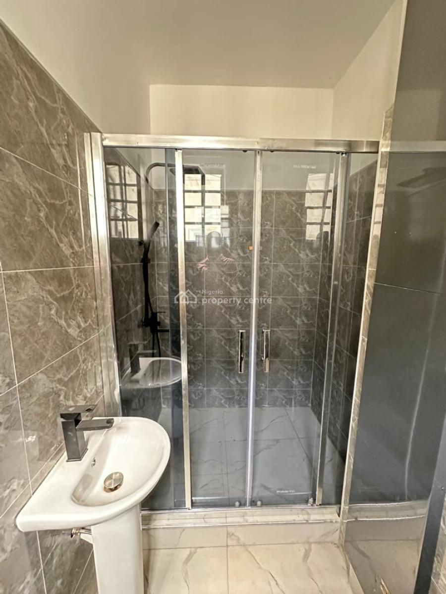 Luxury 2 Bedroom Apartment with Elevator in a Secure Environment, Lekki Phase 1, Lekki, Lagos, House for Sale