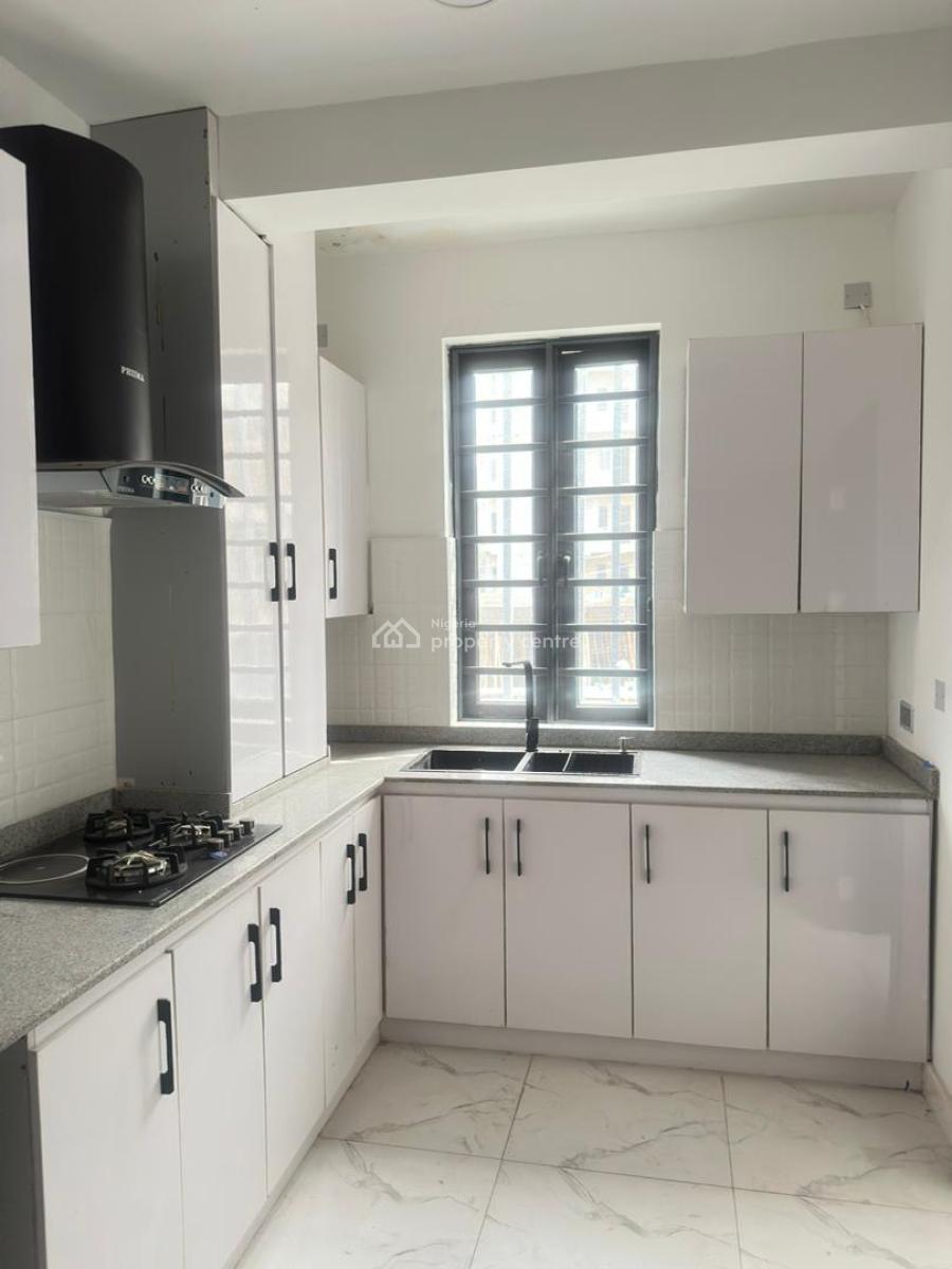 Luxury 2 Bedroom Apartment with Elevator in a Secure Environment, Lekki Phase 1, Lekki, Lagos, House for Sale