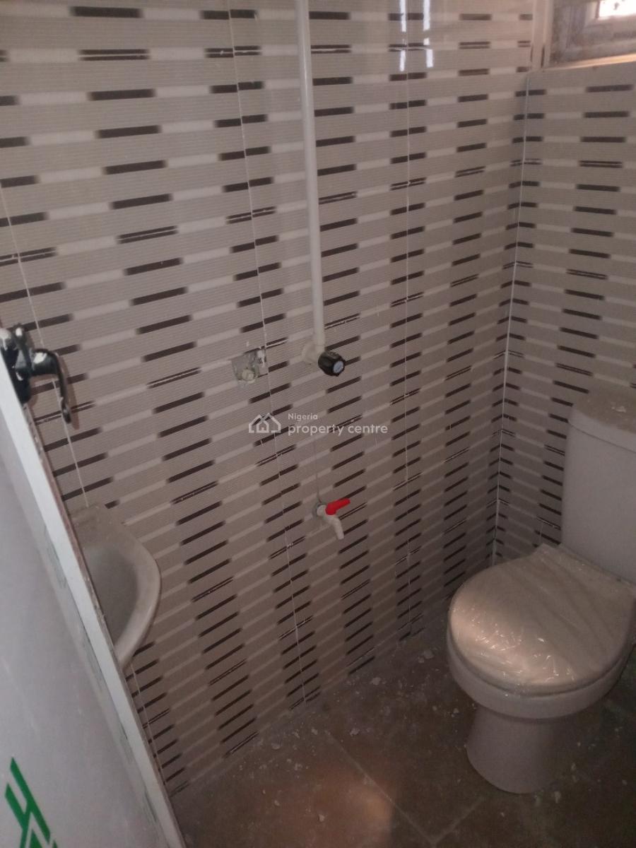 2 Bedroom Flat, Waec By Jibowu, Yaba, Lagos, Flat / Apartment for Rent