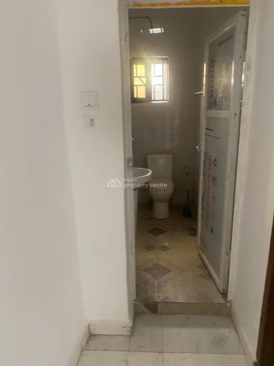 a Spacious 2 Bedroom Apartment, Pennisula Estate, Behind Blenco Sangotedo, Sangotedo, Ajah, Lagos, House for Rent