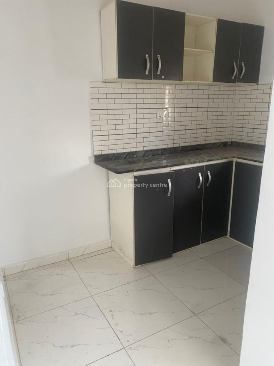 a Spacious 2 Bedroom Apartment, Pennisula Estate, Behind Blenco Sangotedo, Sangotedo, Ajah, Lagos, House for Rent