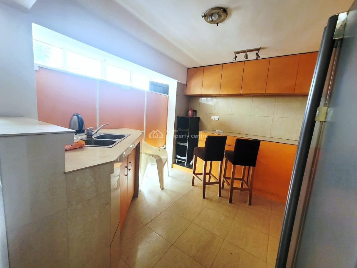 Commercial 3 Rooms Office Space, Lekki Phase 1, Lekki, Lagos, Office Space for Rent