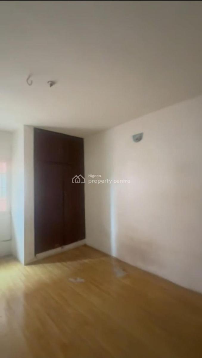 Lovely 2 Bedroom Flat, Wolemadariola Off Enitan, Aguda, Surulere, Lagos, Flat / Apartment for Rent