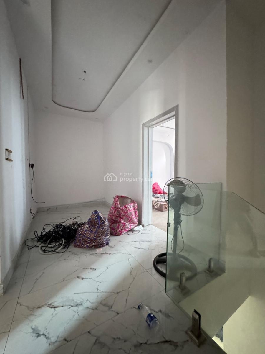 Decent and Well Maintained 4 Bedroom Terrace Duplex, Sangotedo, Ajah, Lagos, Terraced Duplex for Rent