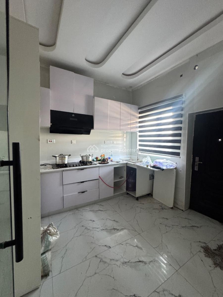 Decent and Well Maintained 4 Bedroom Terrace Duplex, Sangotedo, Ajah, Lagos, Terraced Duplex for Rent