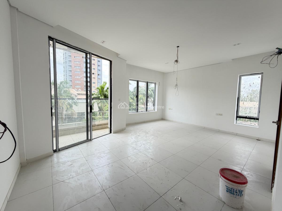 4 Bedroom Apartment with 2 Room Bq, Off Bourdilion Road, Old Ikoyi, Ikoyi, Lagos, Flat / Apartment for Sale