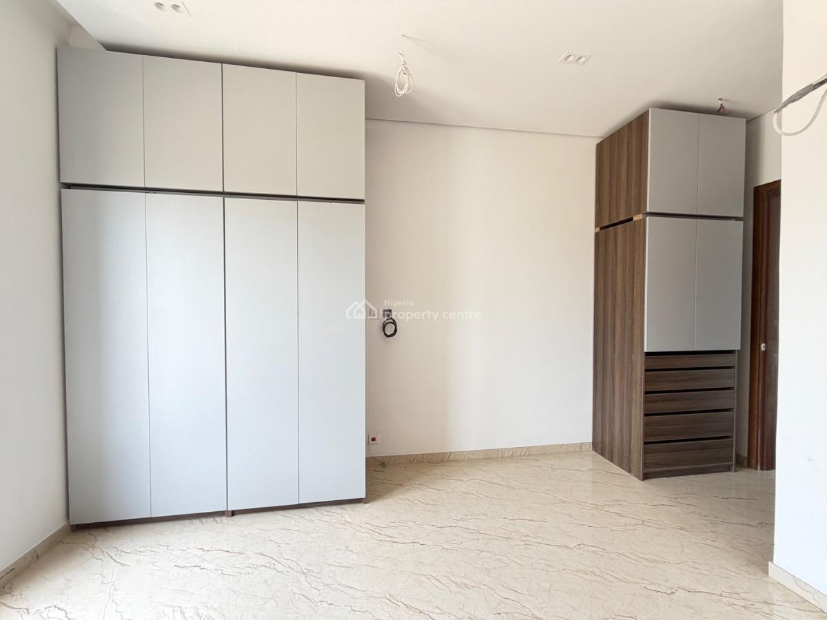 4 Bedroom Apartment with 2 Room Bq, Off Bourdilion Road, Old Ikoyi, Ikoyi, Lagos, Flat / Apartment for Sale