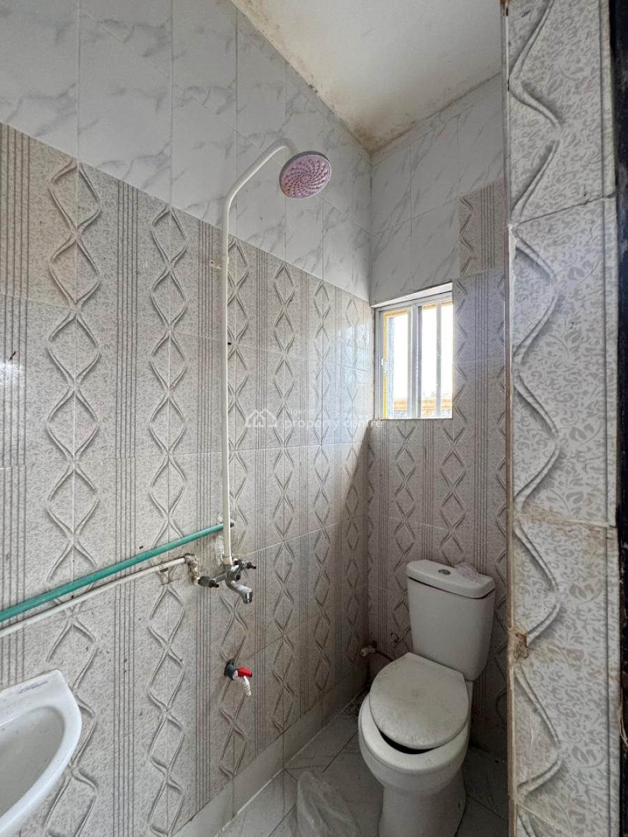 Well Maintained 2 Bedroom Flat, Sangotedo, Ajah, Lagos, Flat / Apartment for Rent