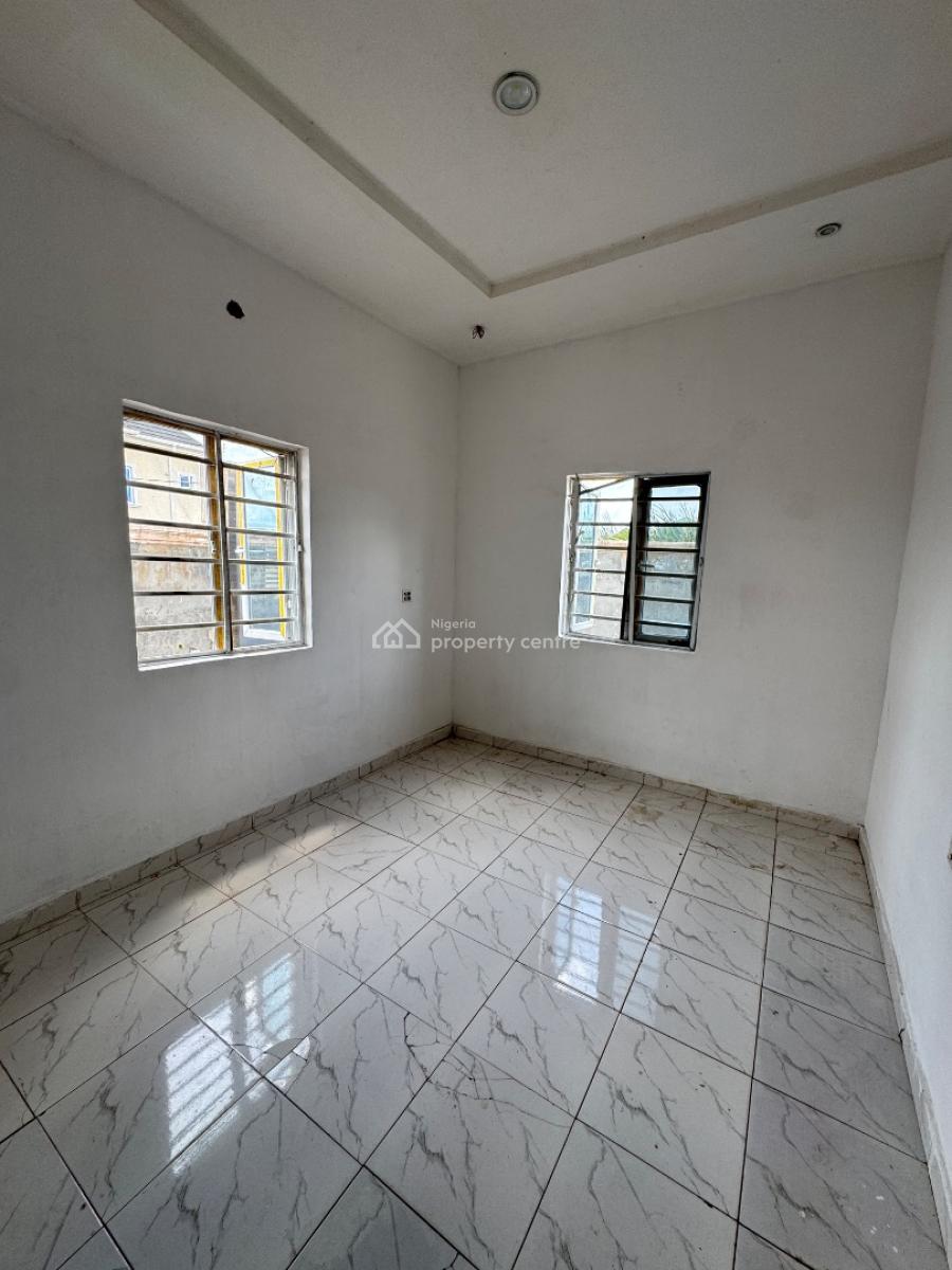 Well Maintained 2 Bedroom Flat, Sangotedo, Ajah, Lagos, Flat / Apartment for Rent
