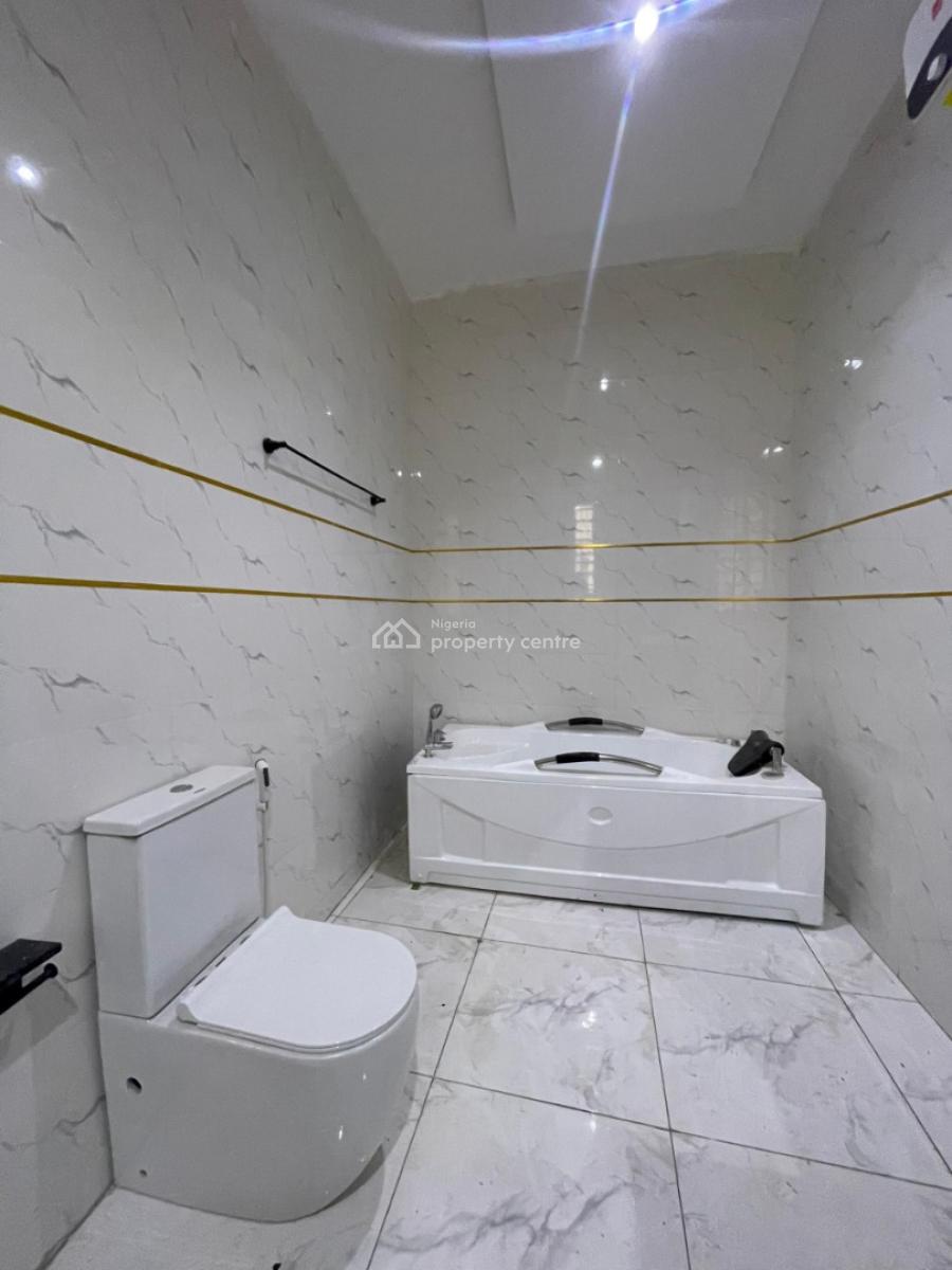 4 Bedroom Terrace Duplex with Bq, Ologolo, Lekki, Lagos, Terraced Duplex for Sale