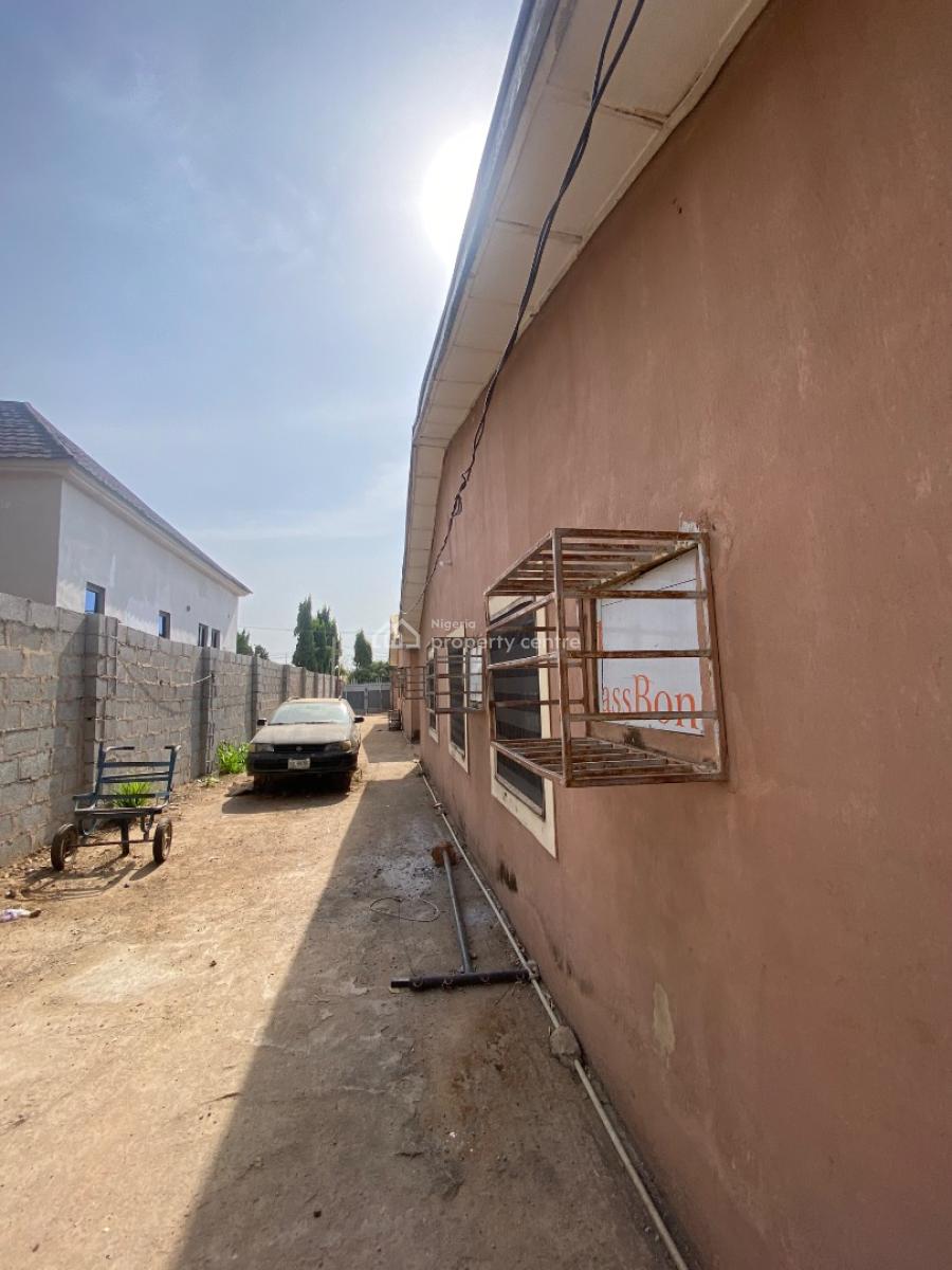 4 Units of 3 Bedroom Semidetached Duplex with 2 Rooms B and Gatehouse, Plot 86, Nyanya Fha, Phase 11, Abuja, Nyanya, Abuja, Semi-detached Bungalow for Sale