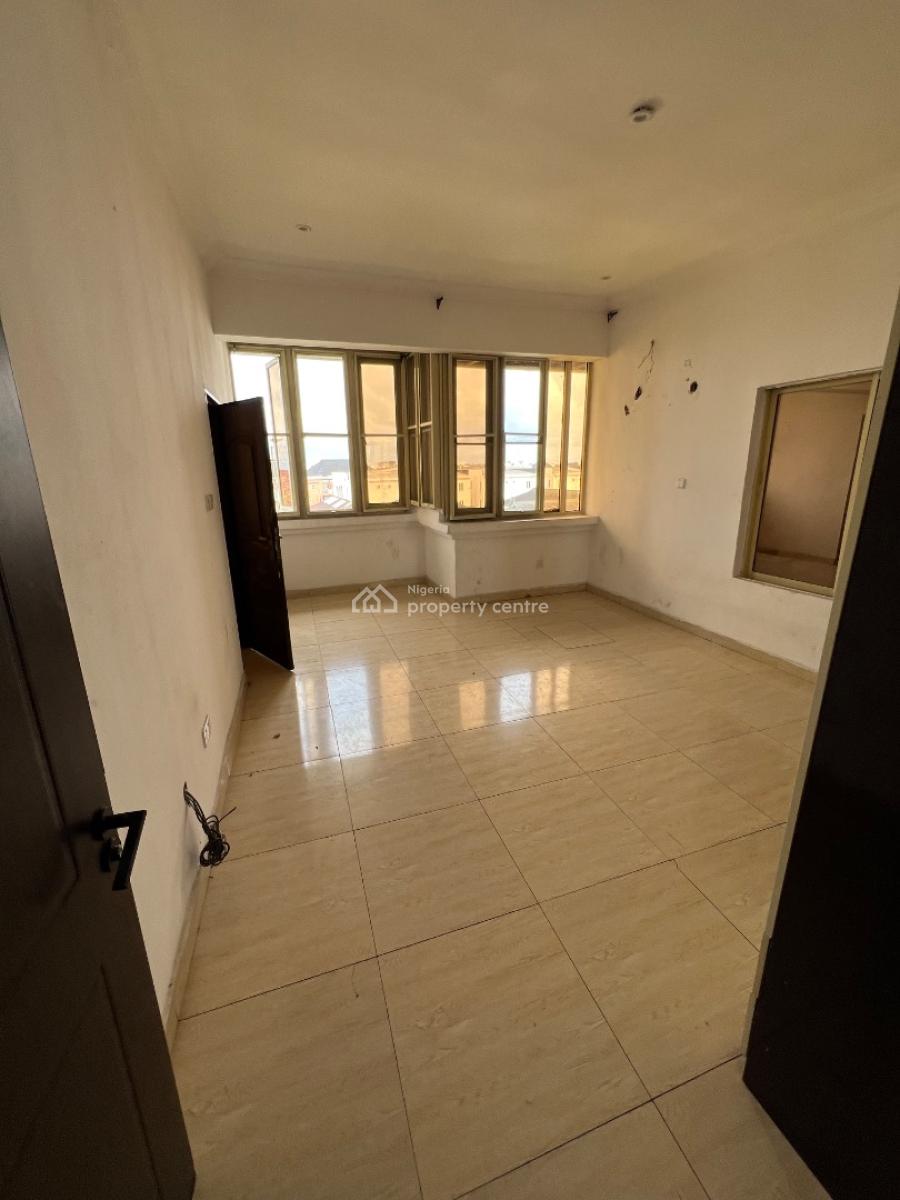 Spacious & Well-ventilated 3-bedroom Apartment in Osapa London Estate, Osapa London, Osapa, Lekki, Lagos, Flat / Apartment for Rent