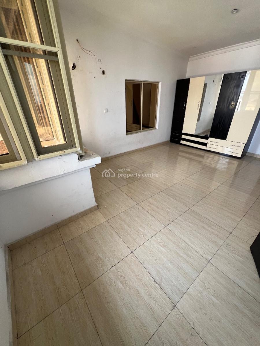 Spacious & Well-ventilated 3-bedroom Apartment in Osapa London Estate, Osapa London, Osapa, Lekki, Lagos, Flat / Apartment for Rent