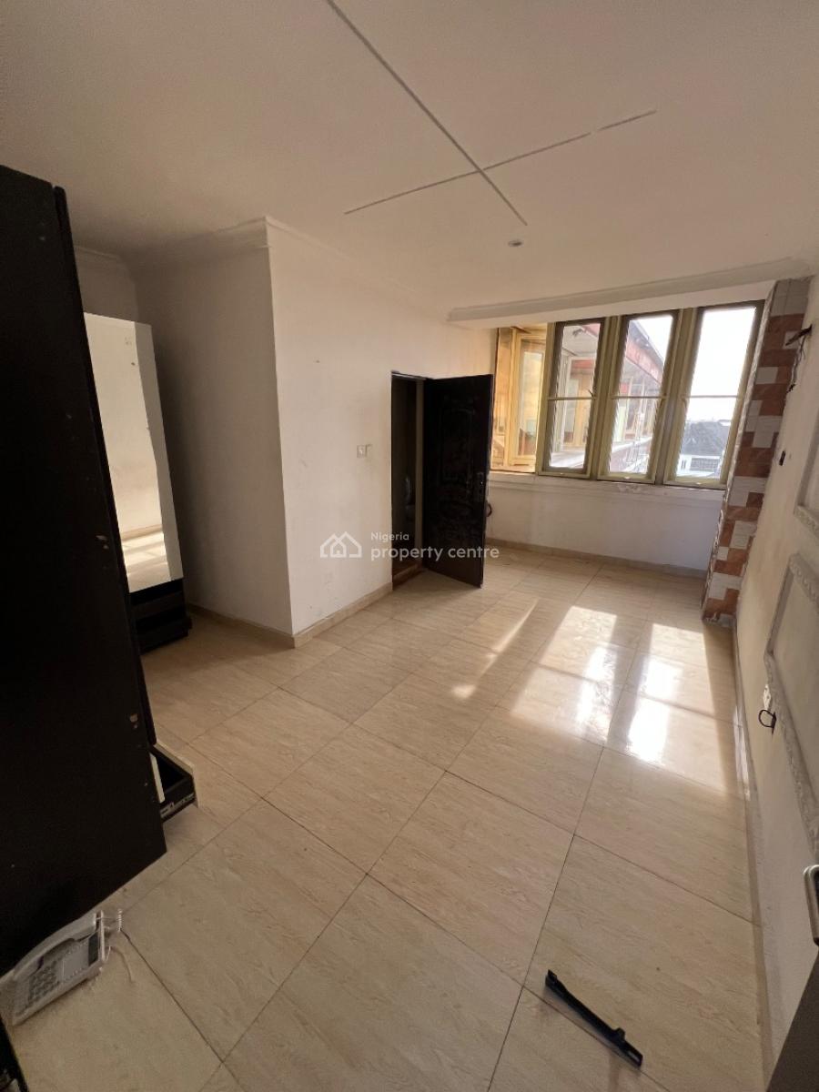 Spacious & Well-ventilated 3-bedroom Apartment in Osapa London Estate, Osapa London, Osapa, Lekki, Lagos, Flat / Apartment for Rent