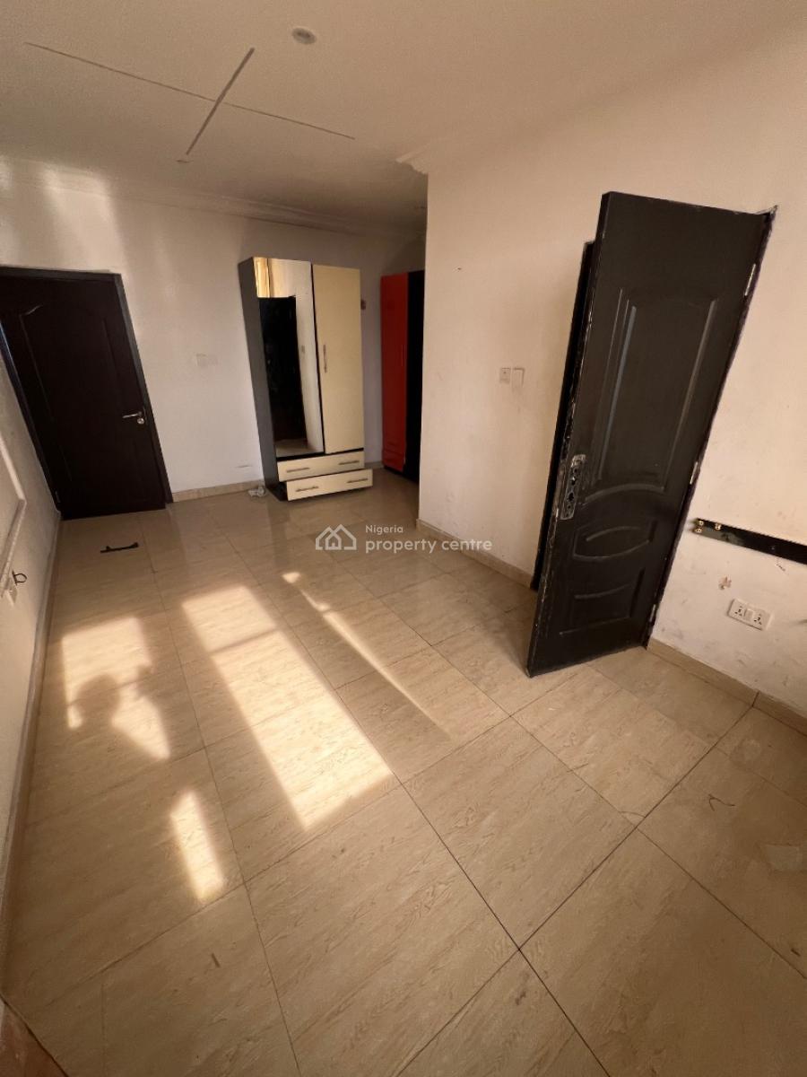 Spacious & Well-ventilated 3-bedroom Apartment in Osapa London Estate, Osapa London, Osapa, Lekki, Lagos, Flat / Apartment for Rent