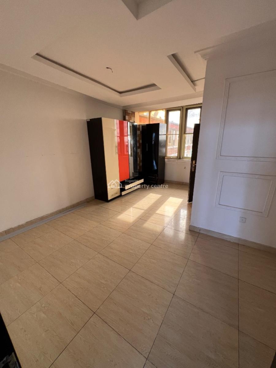 Spacious & Well-ventilated 3-bedroom Apartment in Osapa London Estate, Osapa London, Osapa, Lekki, Lagos, Flat / Apartment for Rent