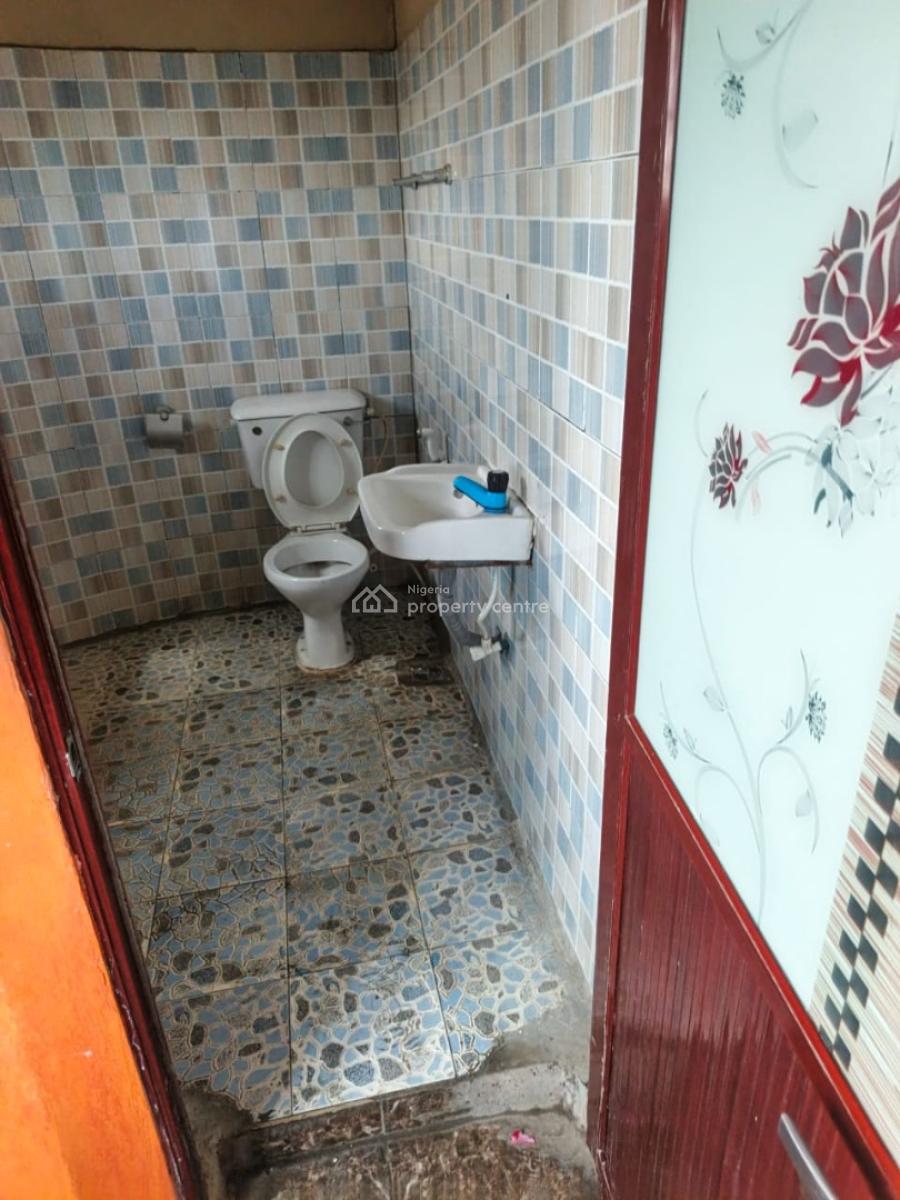 3 Bedroom Flat, Olusosun., Ikeja, Lagos, Flat / Apartment for Rent