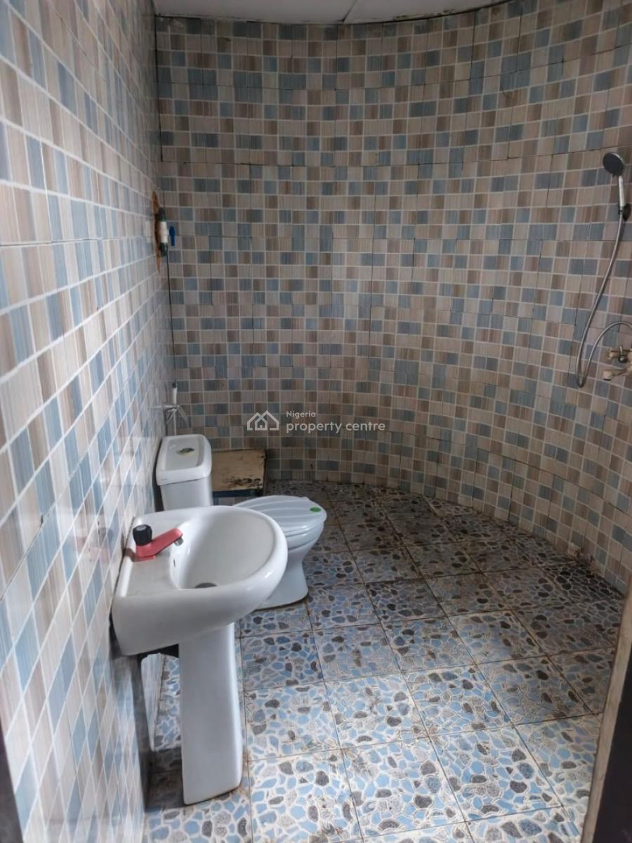 3 Bedroom Flat, Olusosun., Ikeja, Lagos, Flat / Apartment for Rent